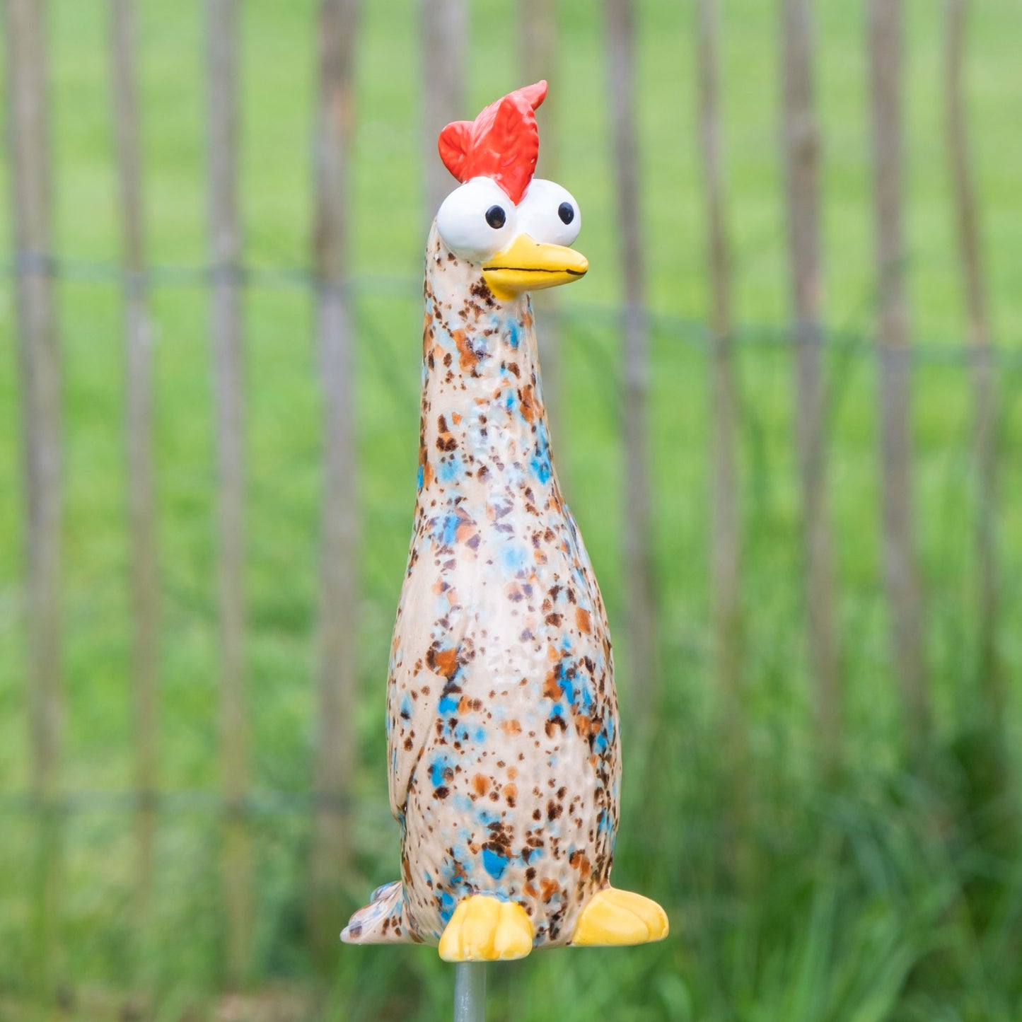 Tangoo Keramik Huhn hellbraun für den Garten, Gartenstecker