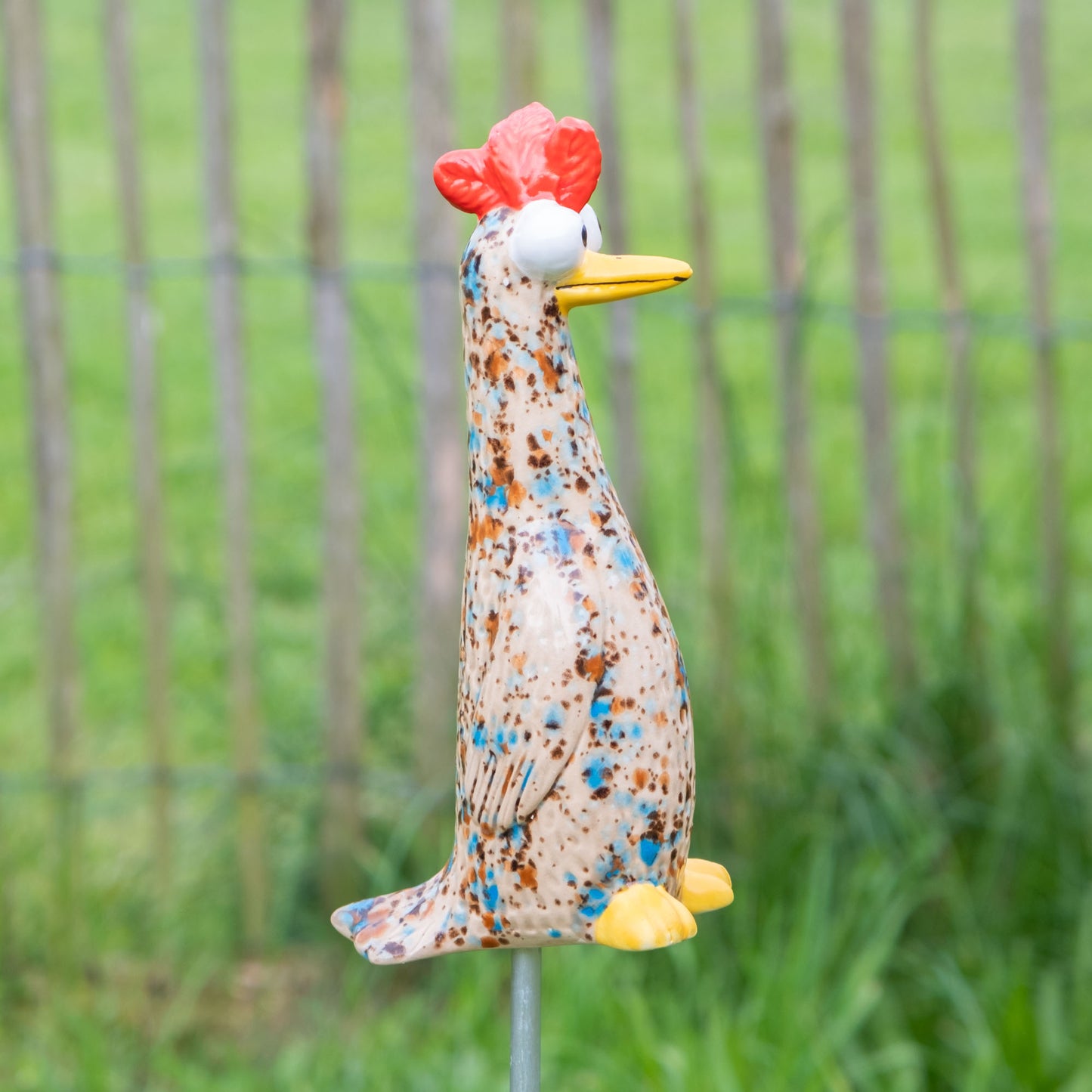 Tangoo Keramik Huhn hellbraun für den Garten, Gartenstecker
